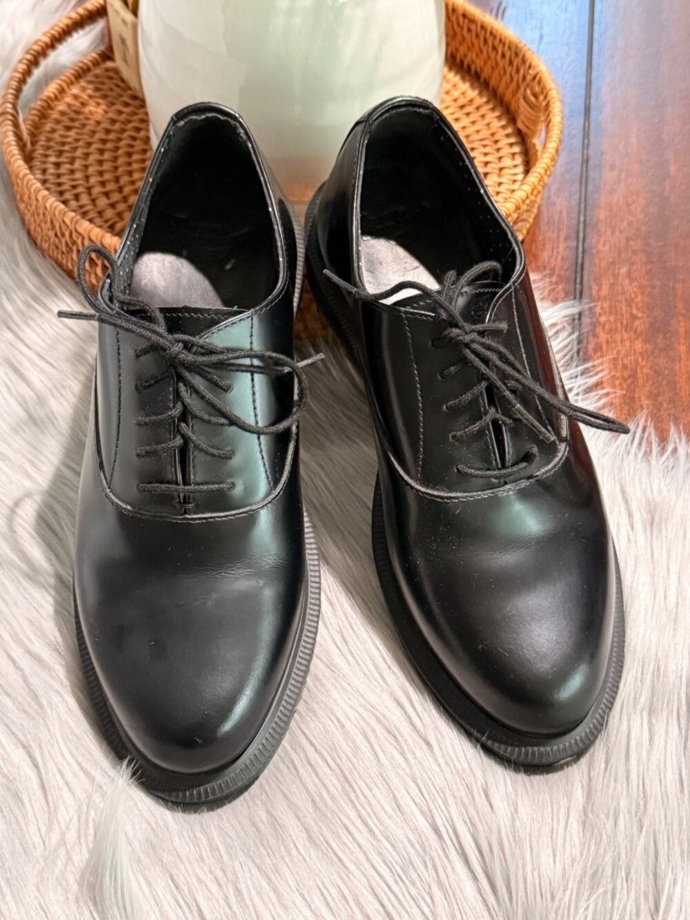 Dr. Martens‎ size 8/38 solid black lace up oxford "Bennett" shoes leather